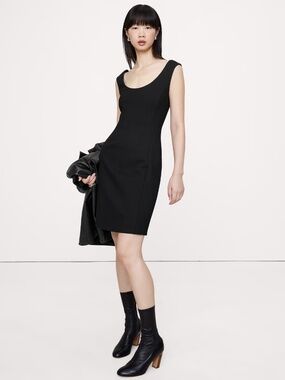 NWT Banana Republic Everywhere Ponte Scoop-Neck Sheath Dress // Black